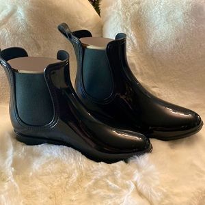 Black rain boots New without tags size 7